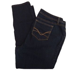 W62 Women's plus size Jeans size 16 Short. Dark blue Excellent condition